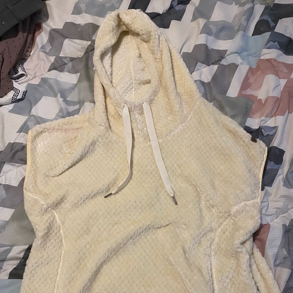 NWOT - Columbia furry vest